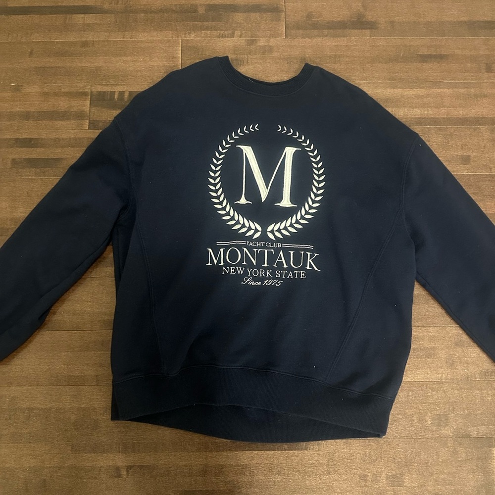 Garage crewneck